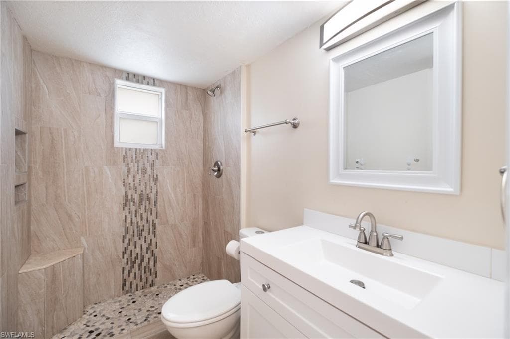 3325 Airport Rd N U4, Naples, FL 34105-9