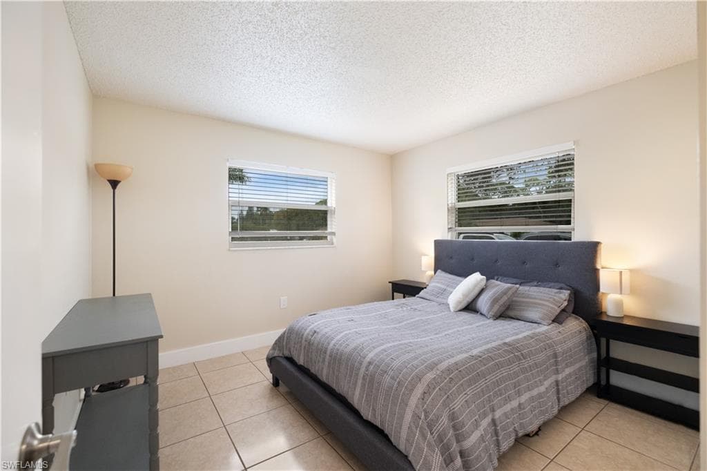 3325 Airport Rd N U4, Naples, FL 34105-10