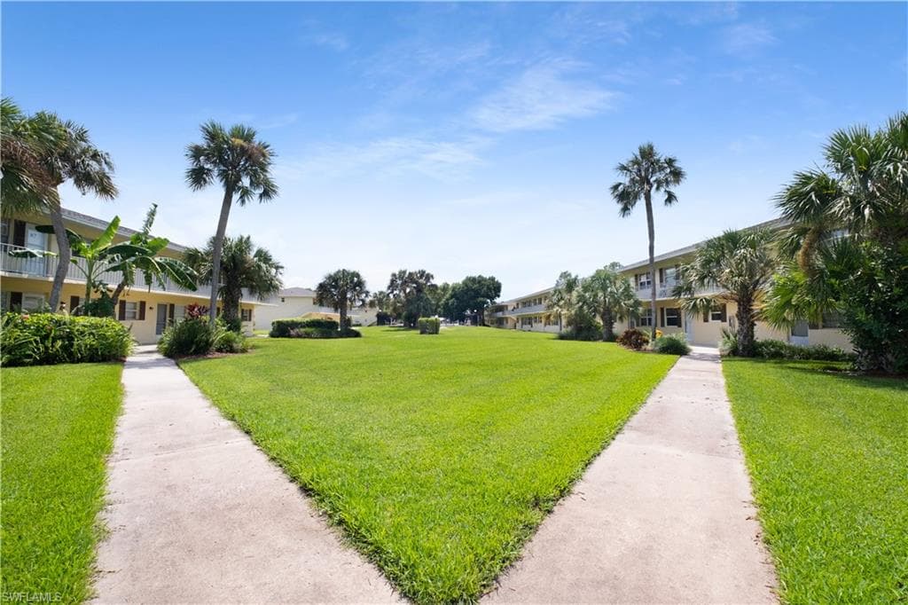 3325 Airport Rd N U4, Naples, FL 34105-12