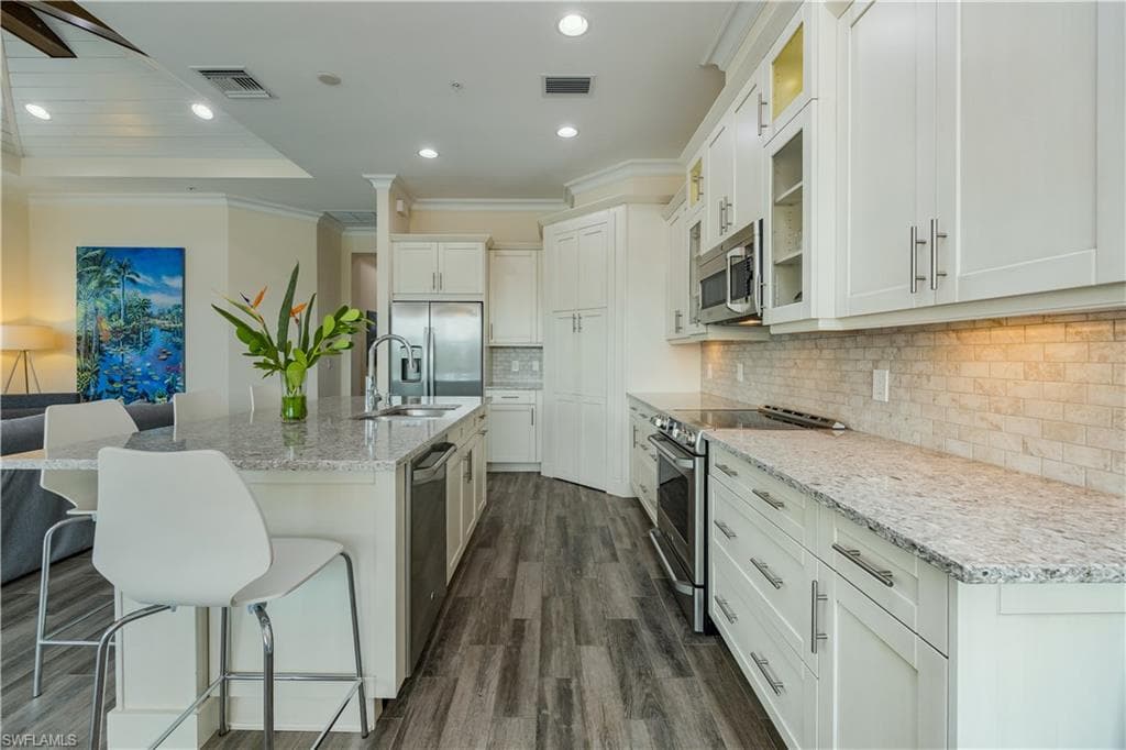 6553 Dominica Dr 201, Naples, FL 34113-12