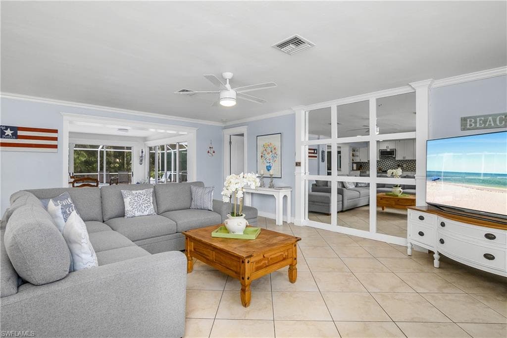 1072 Wisconsin Dr, Naples, FL 34103-9