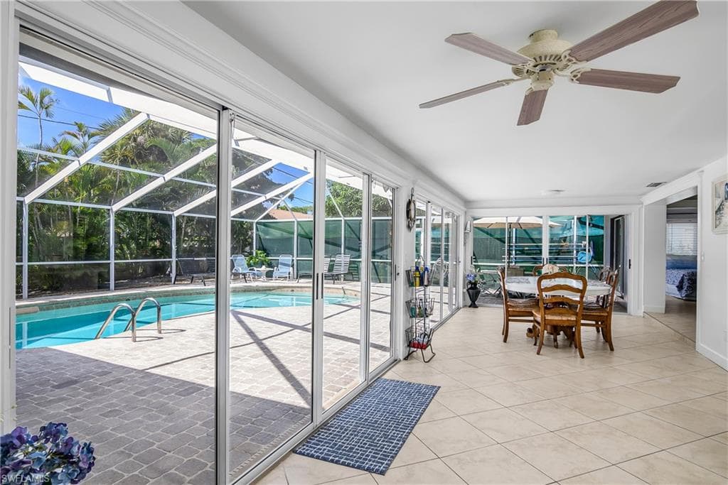 1072 Wisconsin Dr, Naples, FL 34103-17