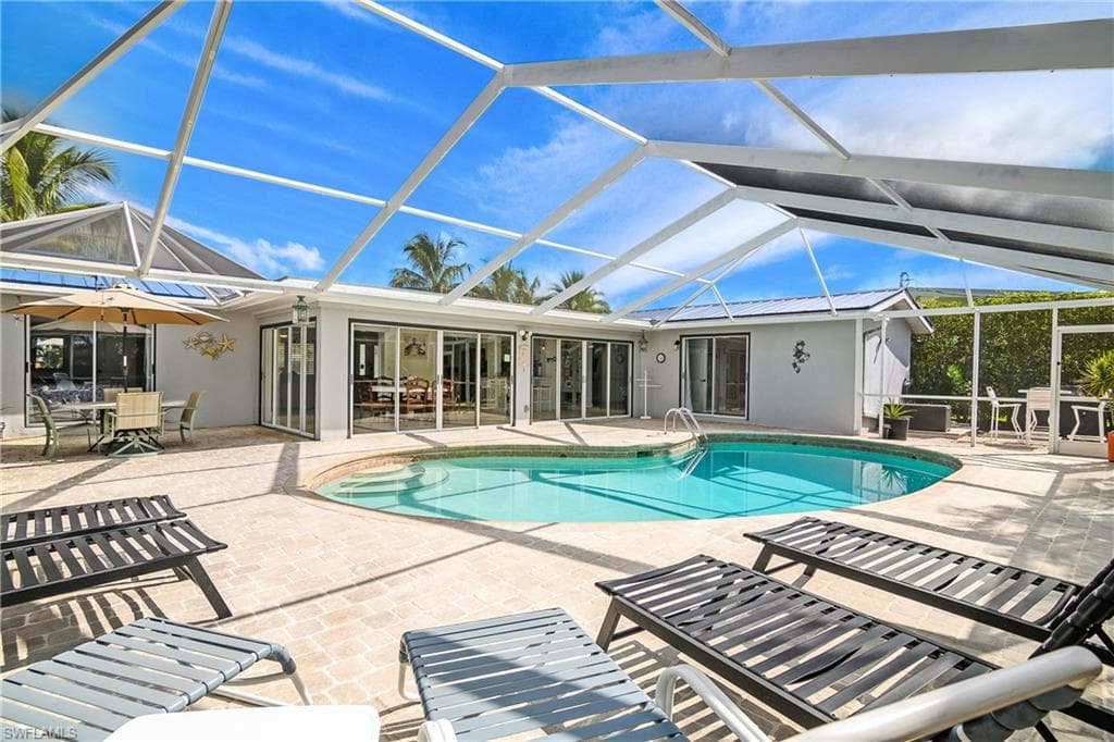 1072 Wisconsin Dr, Naples, FL 34103-20