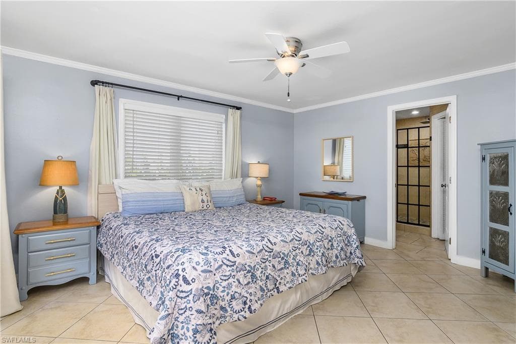 1072 Wisconsin Dr, Naples, FL 34103-23