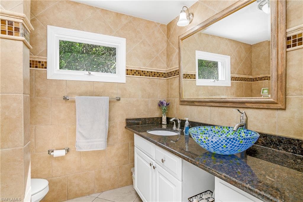 1072 Wisconsin Dr, Naples, FL 34103-28