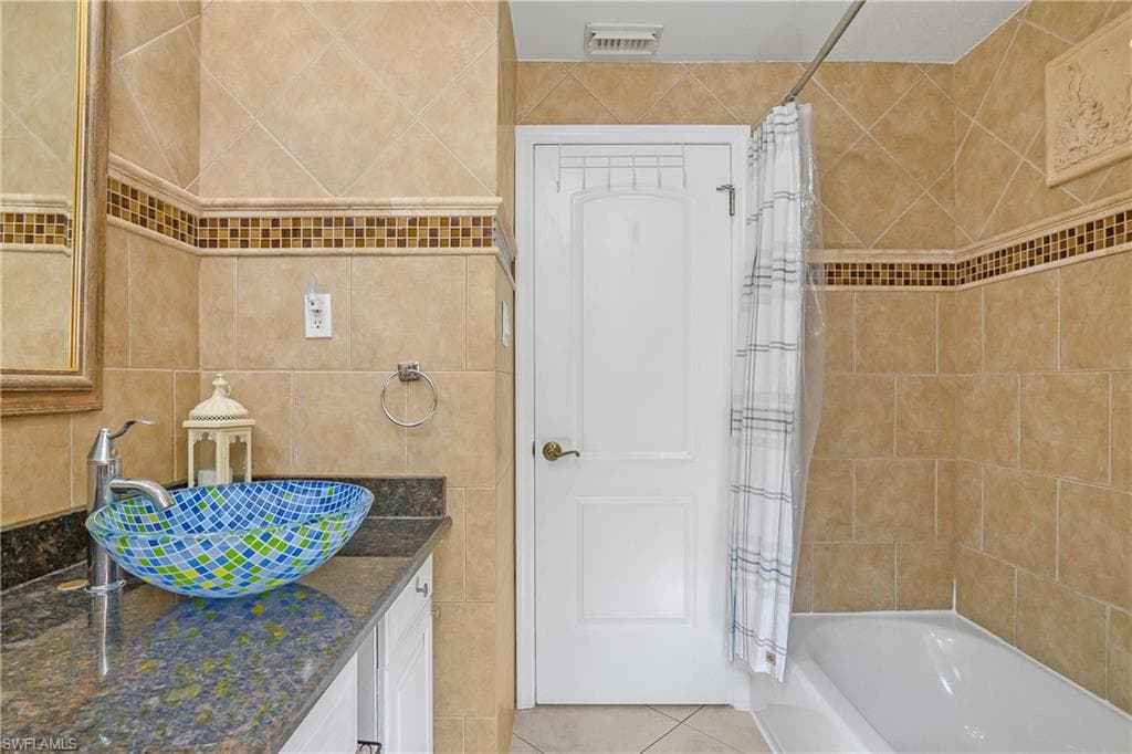 1072 Wisconsin Dr, Naples, FL 34103-29