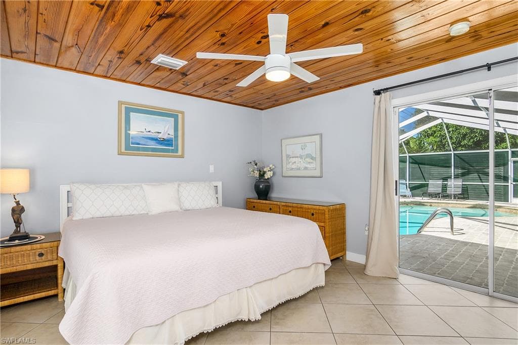 1072 Wisconsin Dr, Naples, FL 34103-34