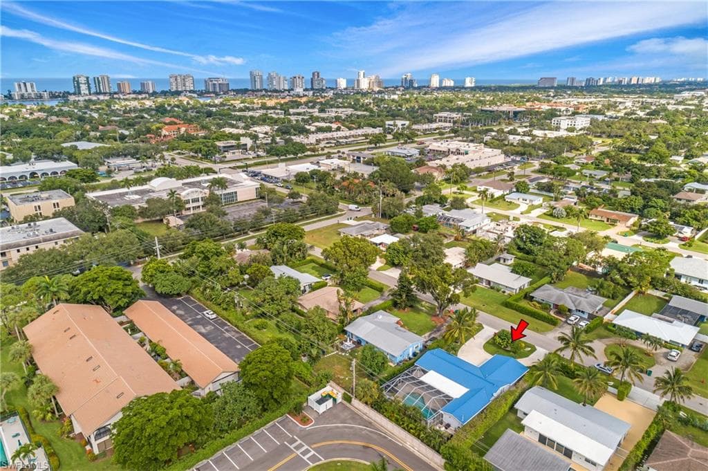 1072 Wisconsin Dr, Naples, FL 34103-40