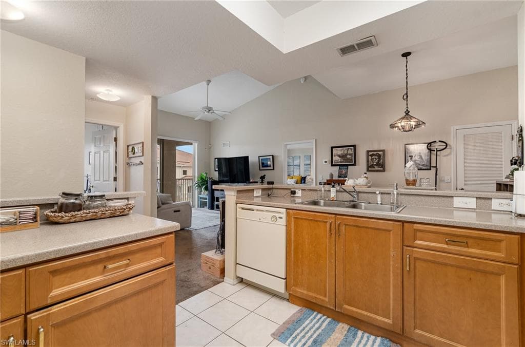 9025 Colby Dr 2120, Fort Myers, FL 33919-4