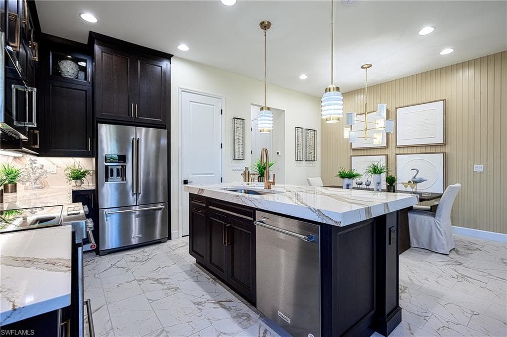 6968 Saona Ct, Naples, FL 34113-3