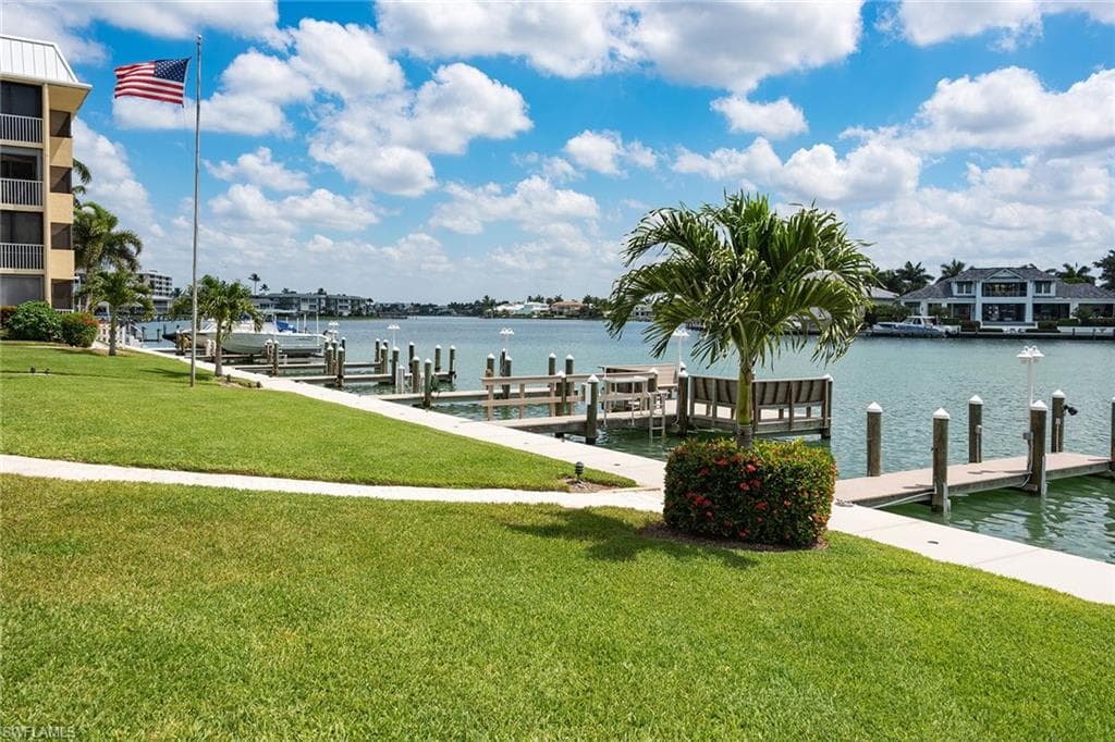 3000 Gulf Shore Blvd N 307, Naples, FL 34103-21