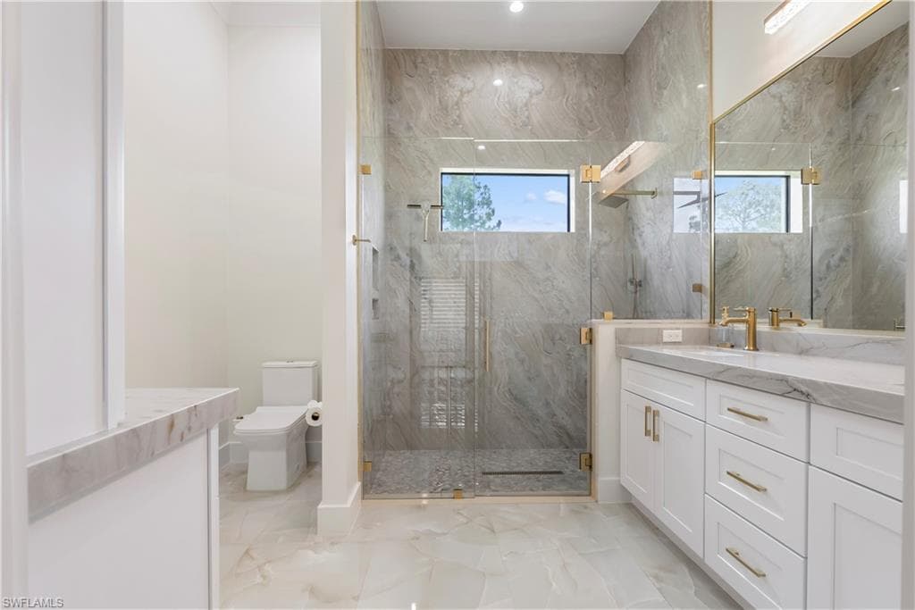 2546 4th St NW, Naples, FL 34120-23