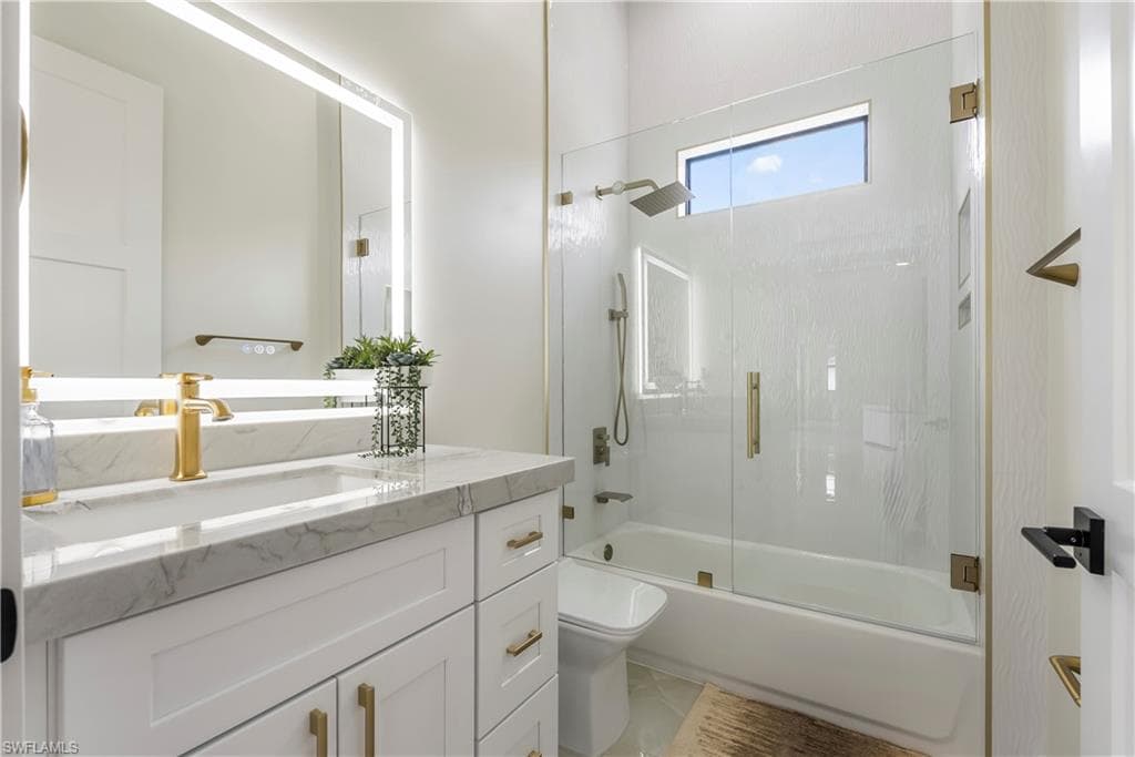 2546 4th St NW, Naples, FL 34120-28