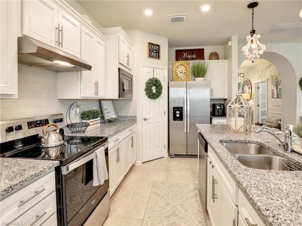 11897 Clifton Ter, Fort Myers, FL 33913-11