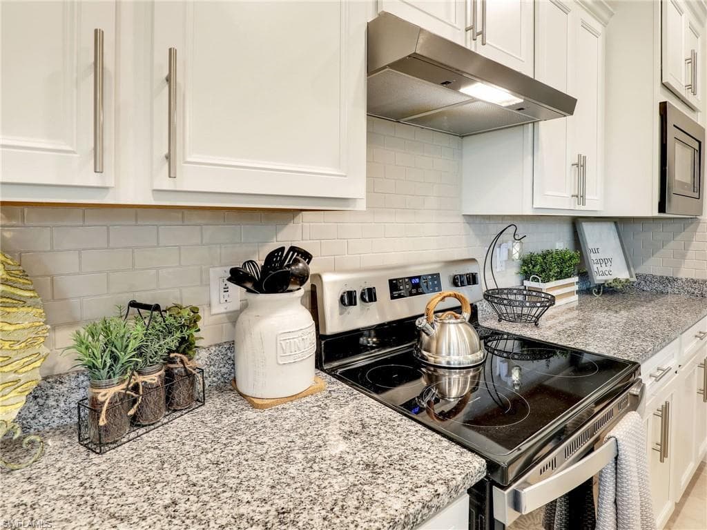 11897 Clifton Ter, Fort Myers, FL 33913-12