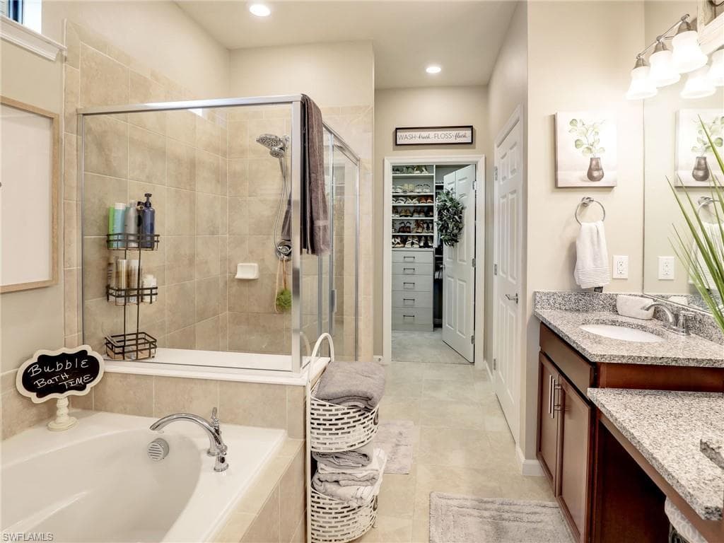 11897 Clifton Ter, Fort Myers, FL 33913-23