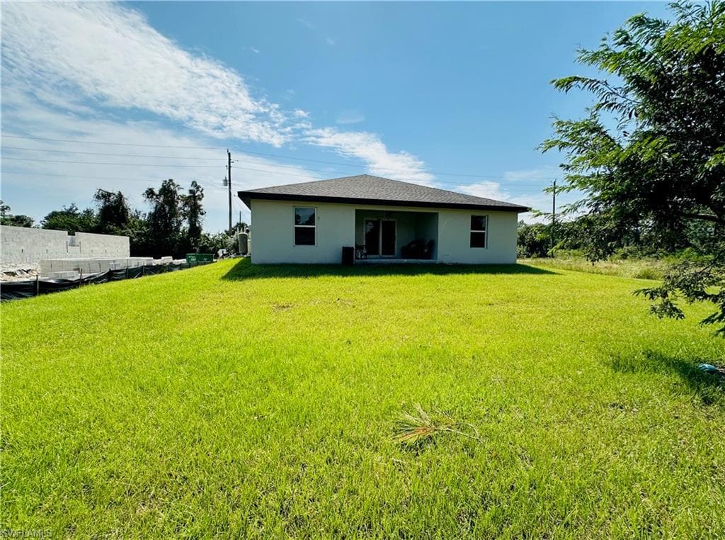 3214 68th St W, Lehigh Acres, FL 33971-9