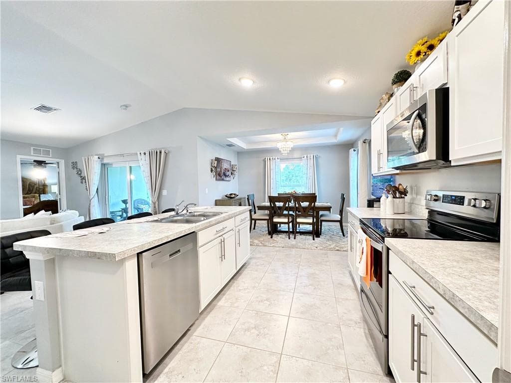3214 68th St W, Lehigh Acres, FL 33971-27