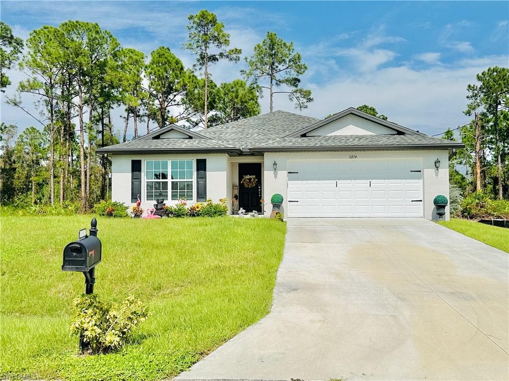 3214 68th St W, Lehigh Acres, FL 33971-2