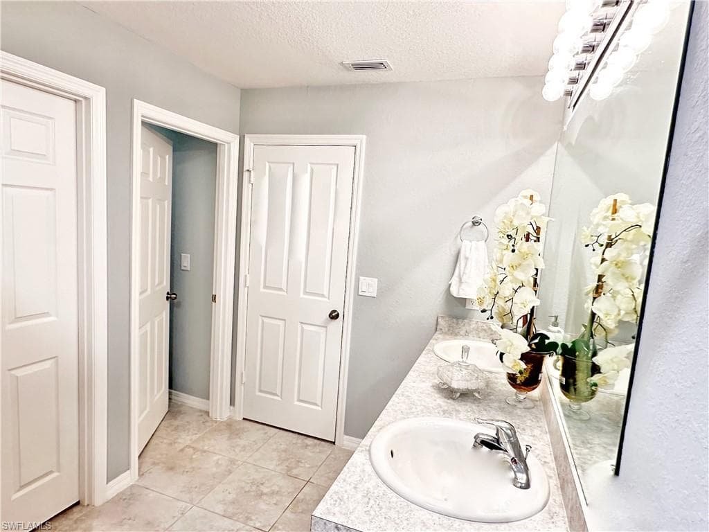 3214 68th St W, Lehigh Acres, FL 33971-42