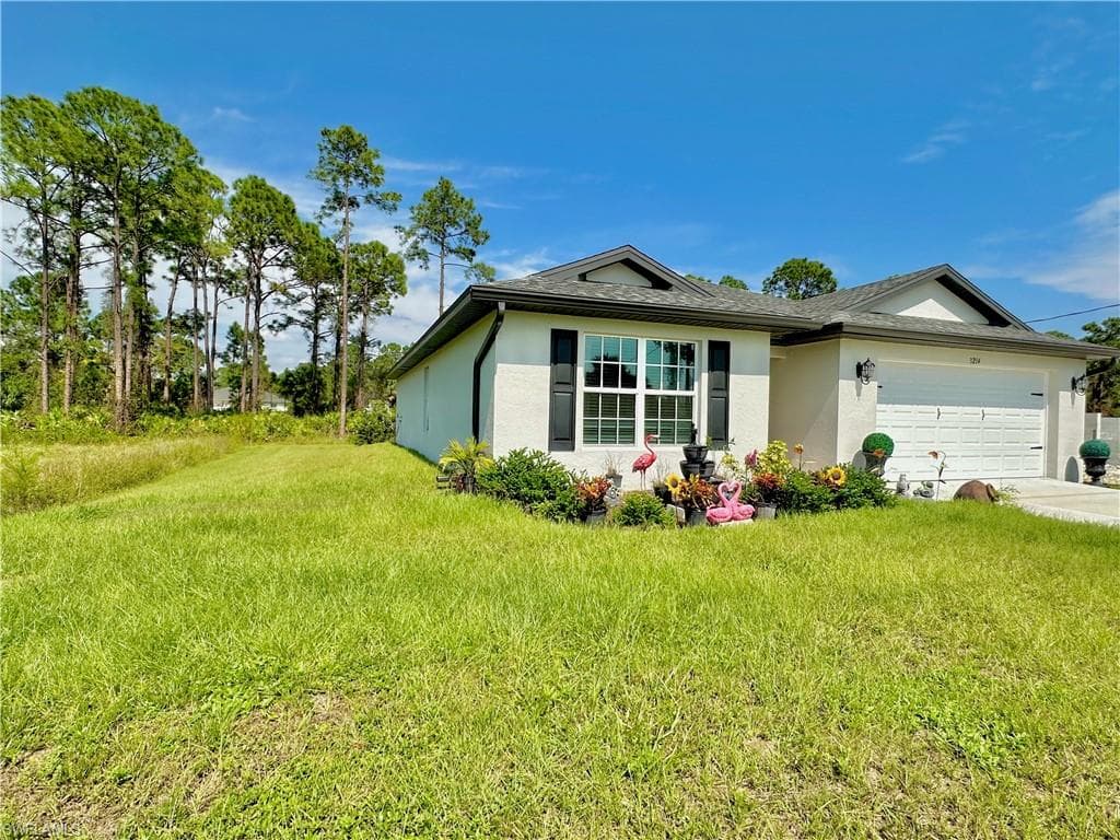 3214 68th St W, Lehigh Acres, FL 33971-5