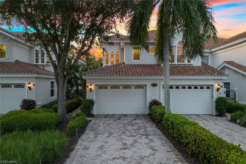 9110 Cascada Way 201, Naples, FL 34114-35