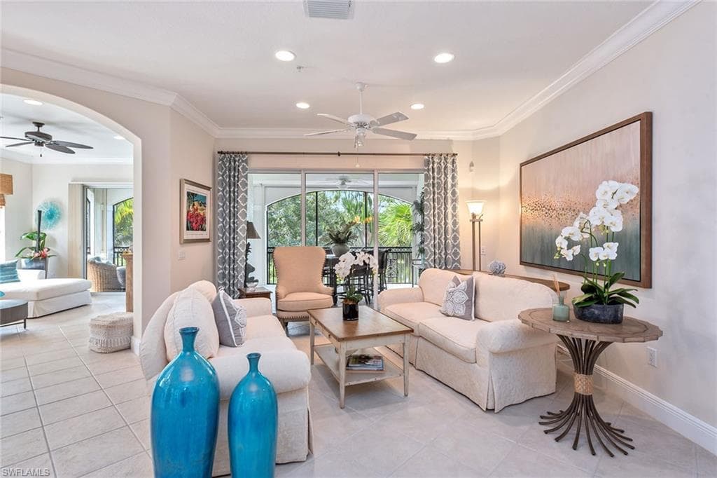 9110 Cascada Way 201, Naples, FL 34114-5