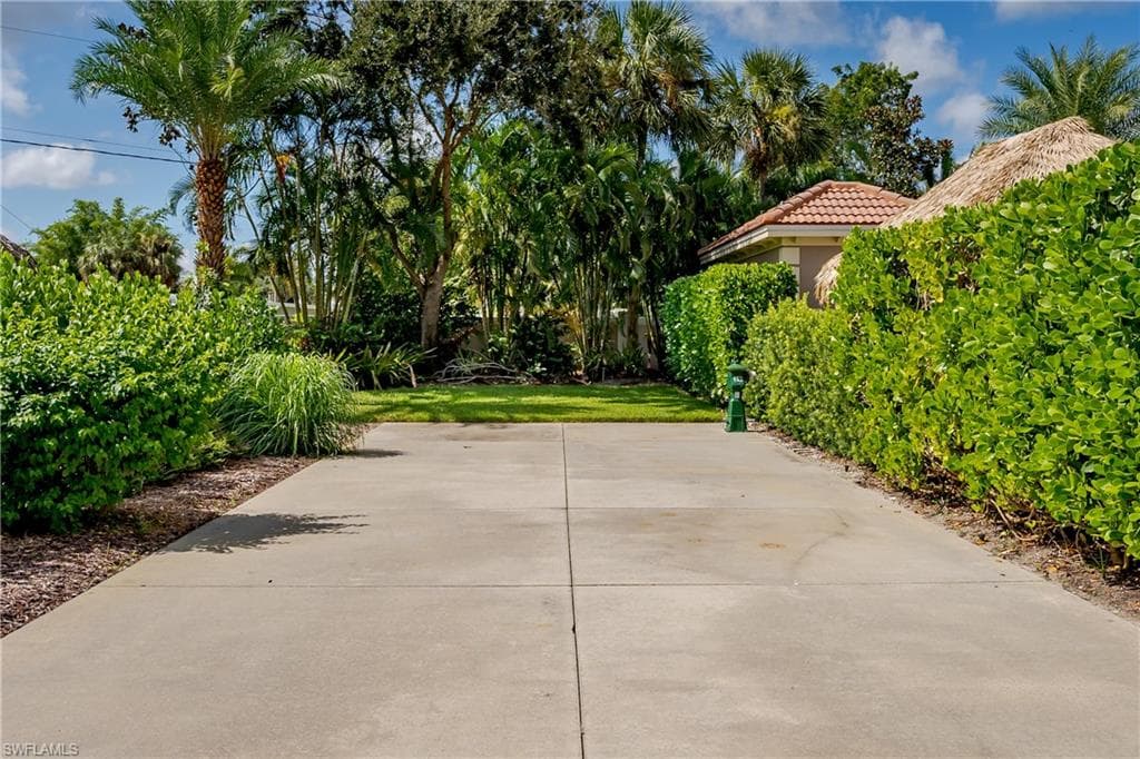 13459 Snook Cir, Naples, FL 34114-11