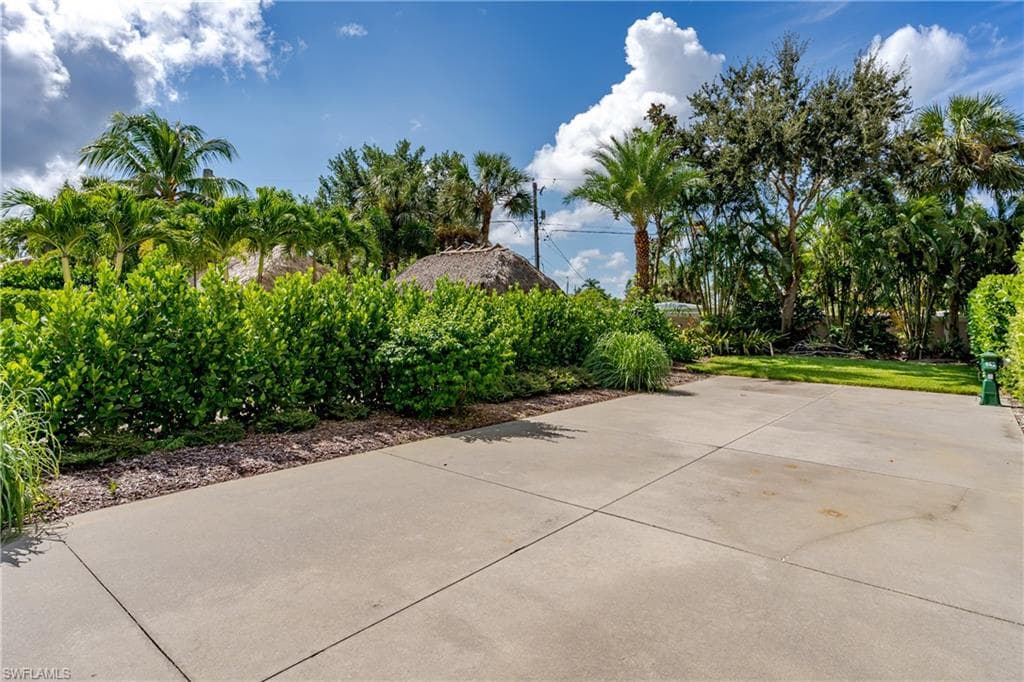 13459 Snook Cir, Naples, FL 34114-14