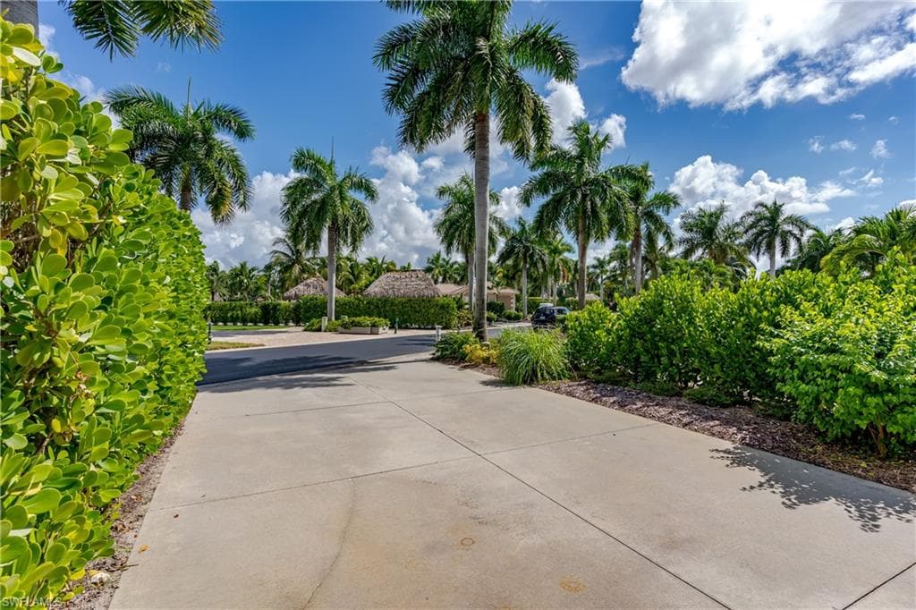 13459 Snook Cir, Naples, FL 34114-41
