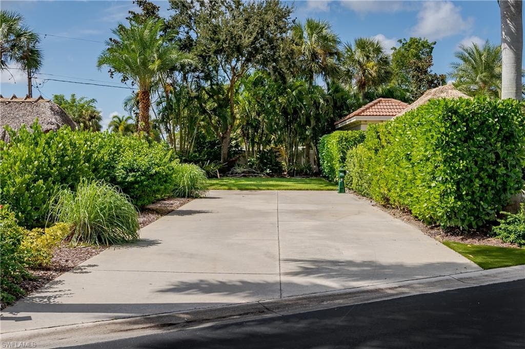 13459 Snook Cir, Naples, FL 34114-5