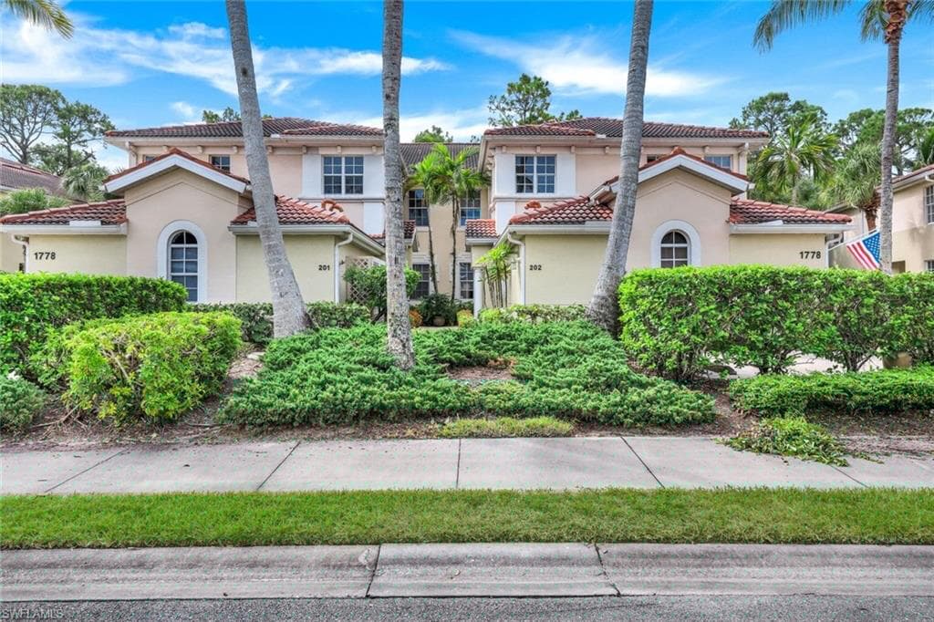 1778 Tarpon Bay Dr S 201, Naples, FL 34119-1
