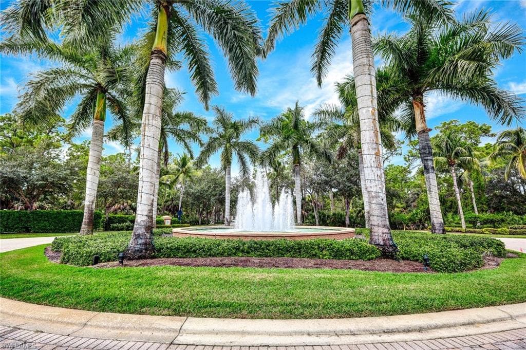 1778 Tarpon Bay Dr S 201, Naples, FL 34119-28