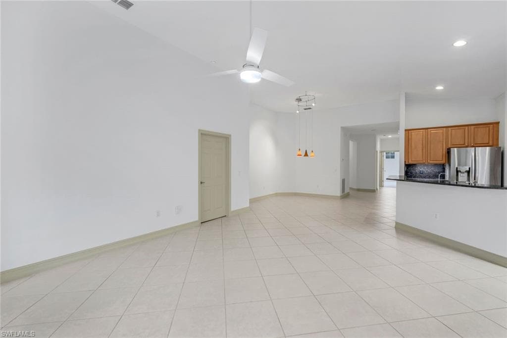 1778 Tarpon Bay Dr S 201, Naples, FL 34119-6