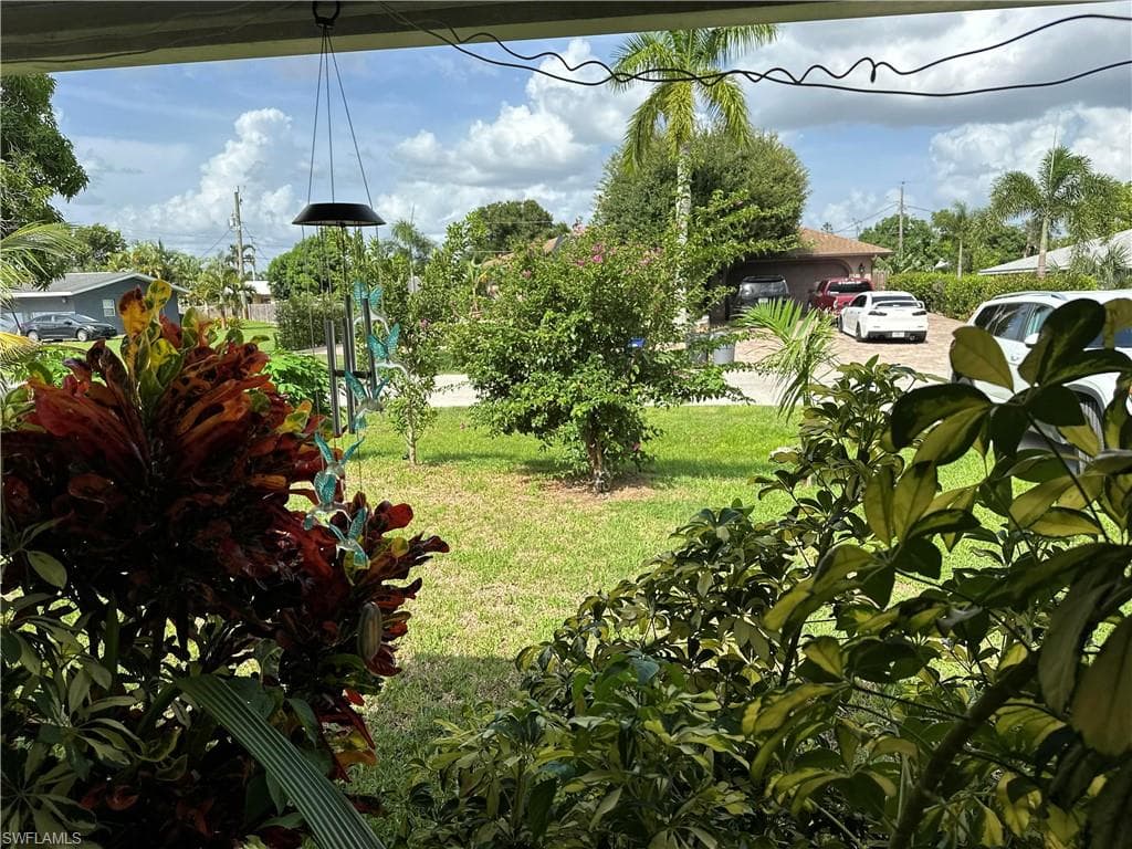 18568 Flamingo Rd, Fort Myers, FL 33967-4