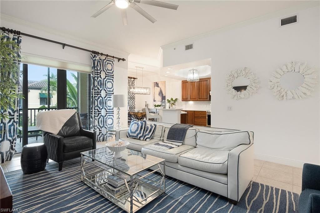 985 Sandpiper St I205, Naples, FL 34102-10
