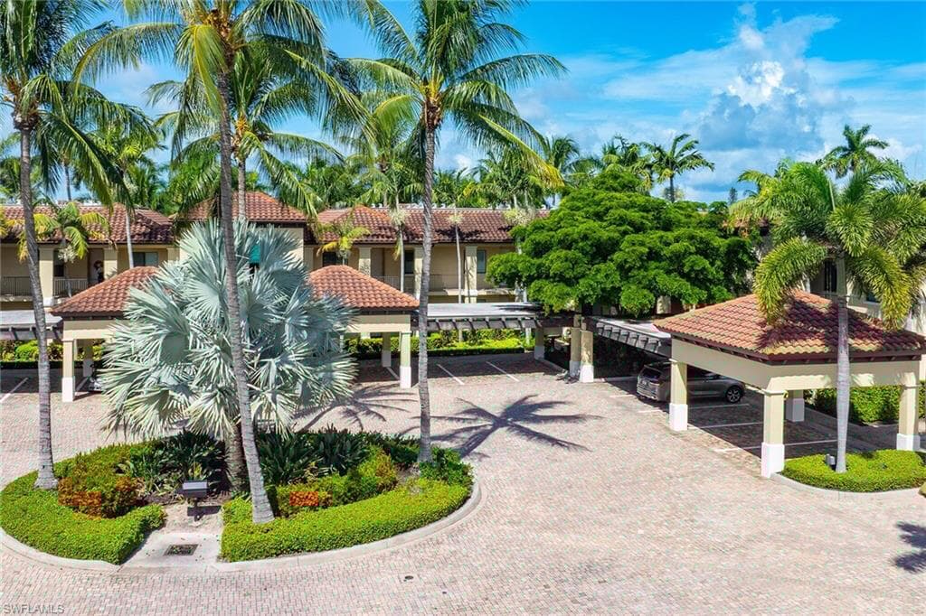 985 Sandpiper St I205, Naples, FL 34102-21