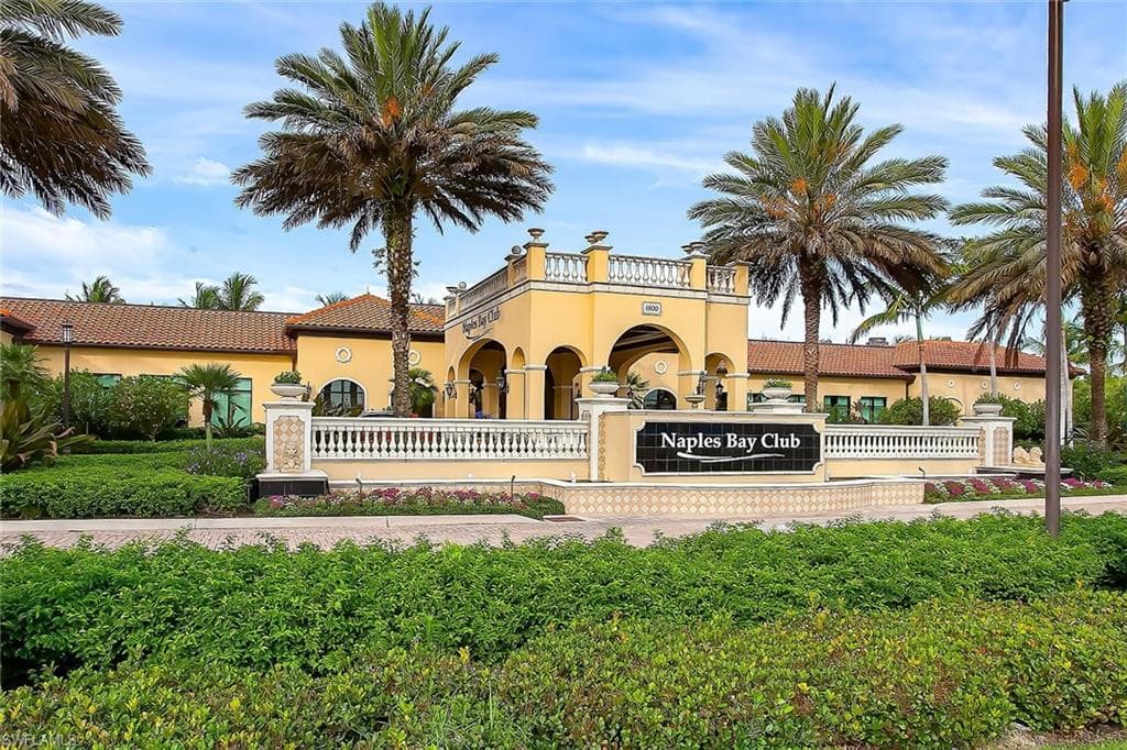985 Sandpiper St I205, Naples, FL 34102-24