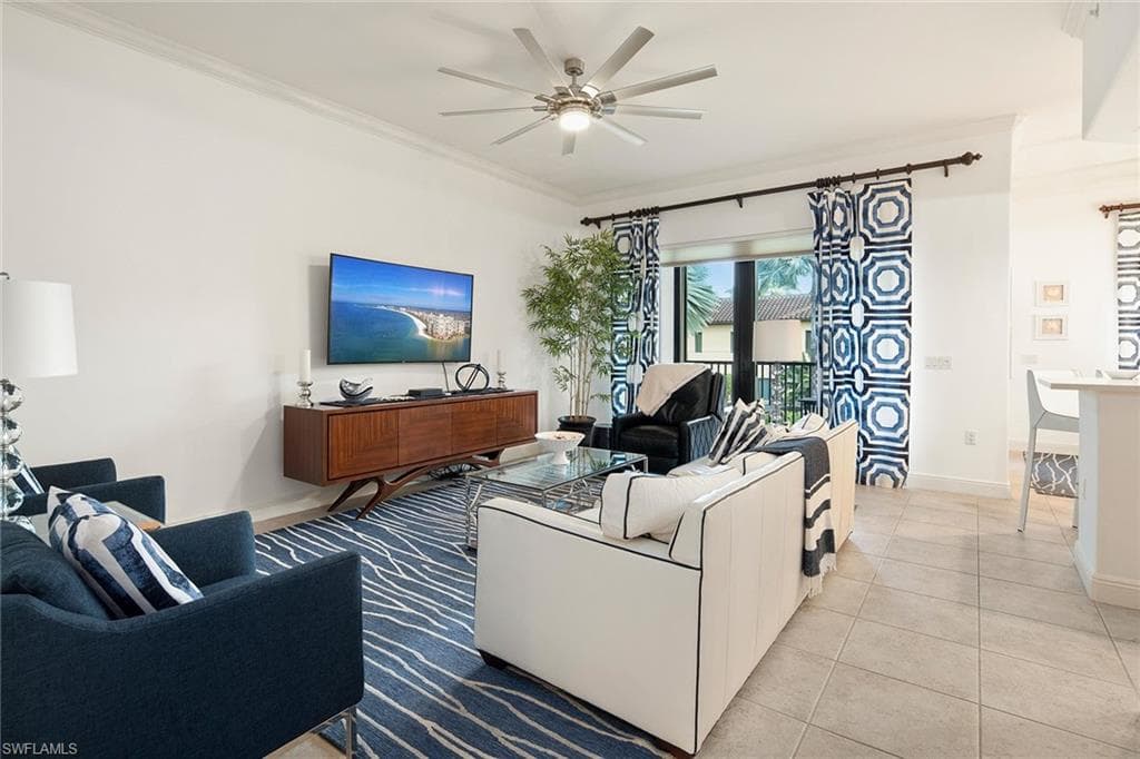 985 Sandpiper St I205, Naples, FL 34102-8