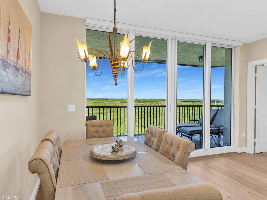 1065 Borghese Ln 1105, Naples, FL 34114-9