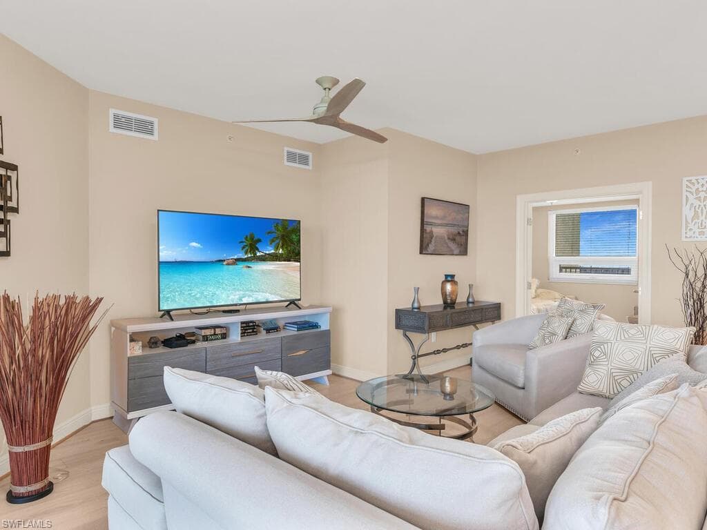 1065 Borghese Ln 1105, Naples, FL 34114-14