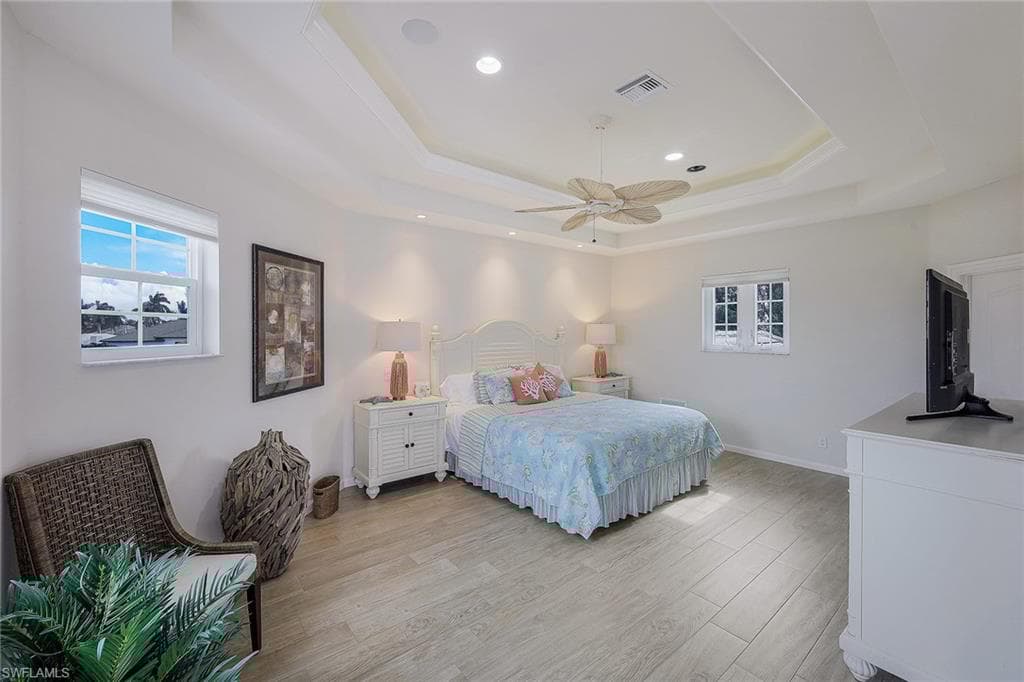 95 Anchor Ct, Marco Island, FL 34145-20