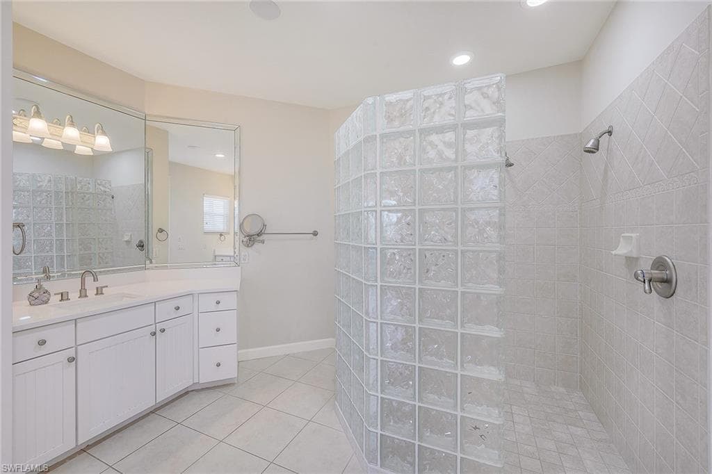 95 Anchor Ct, Marco Island, FL 34145-24