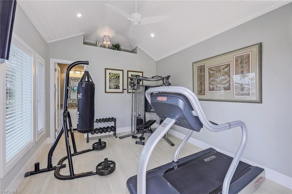 95 Anchor Ct, Marco Island, FL 34145-30
