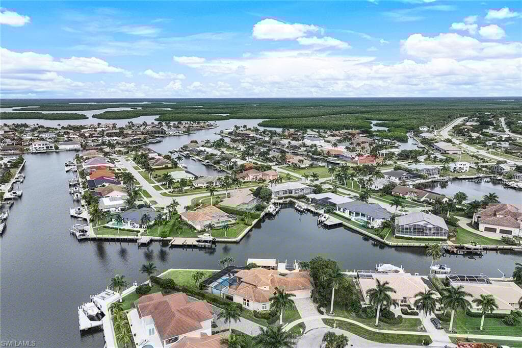 95 Anchor Ct, Marco Island, FL 34145-43