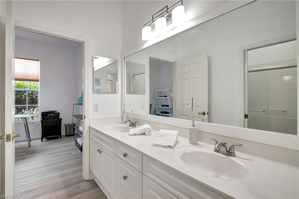 170 Vista Ln, Naples, FL 34119-11