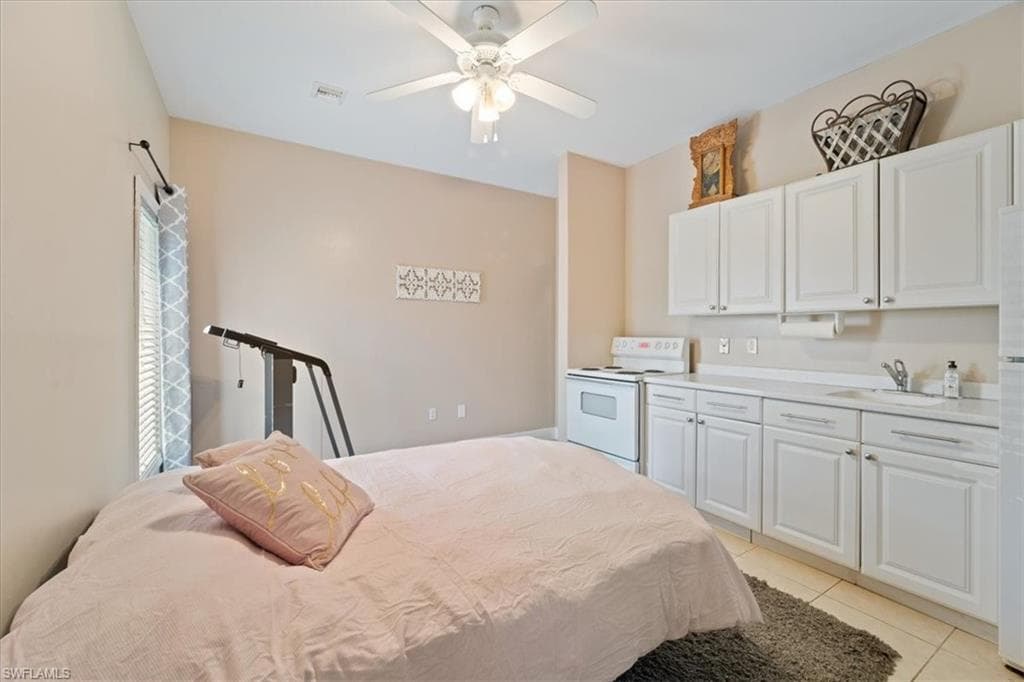 4281 68th Ave NE, Naples, FL 34120-26