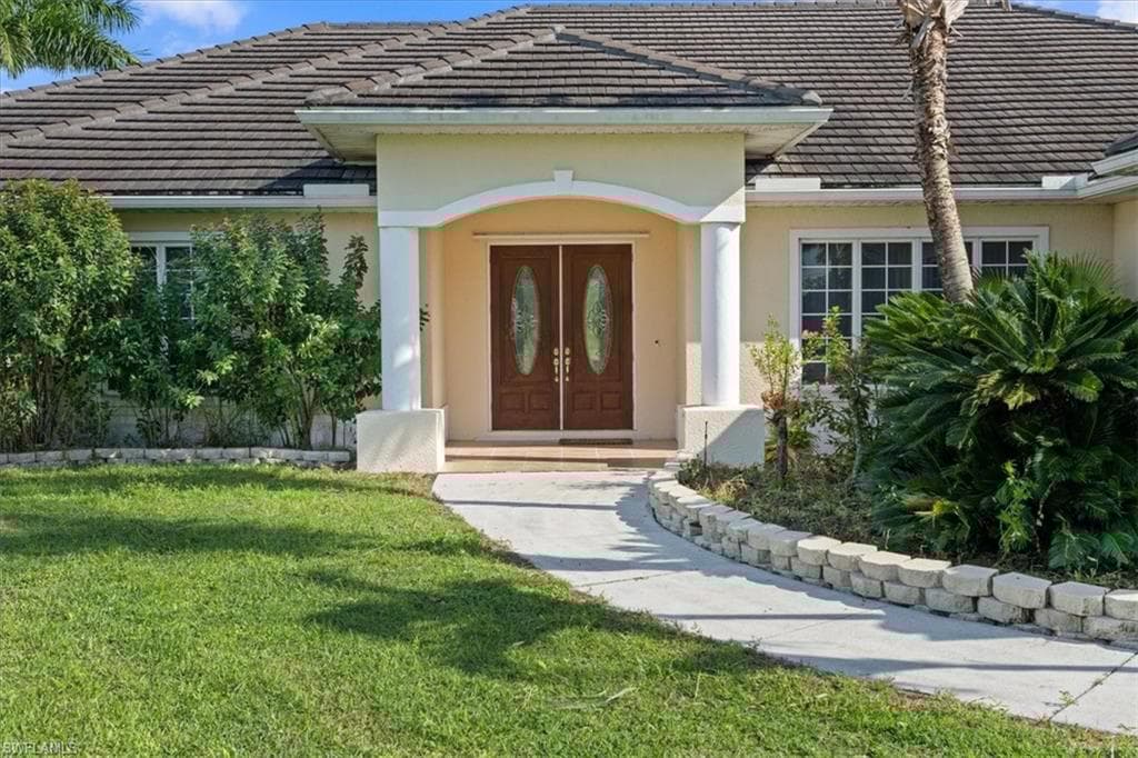4281 68th Ave NE, Naples, FL 34120-7