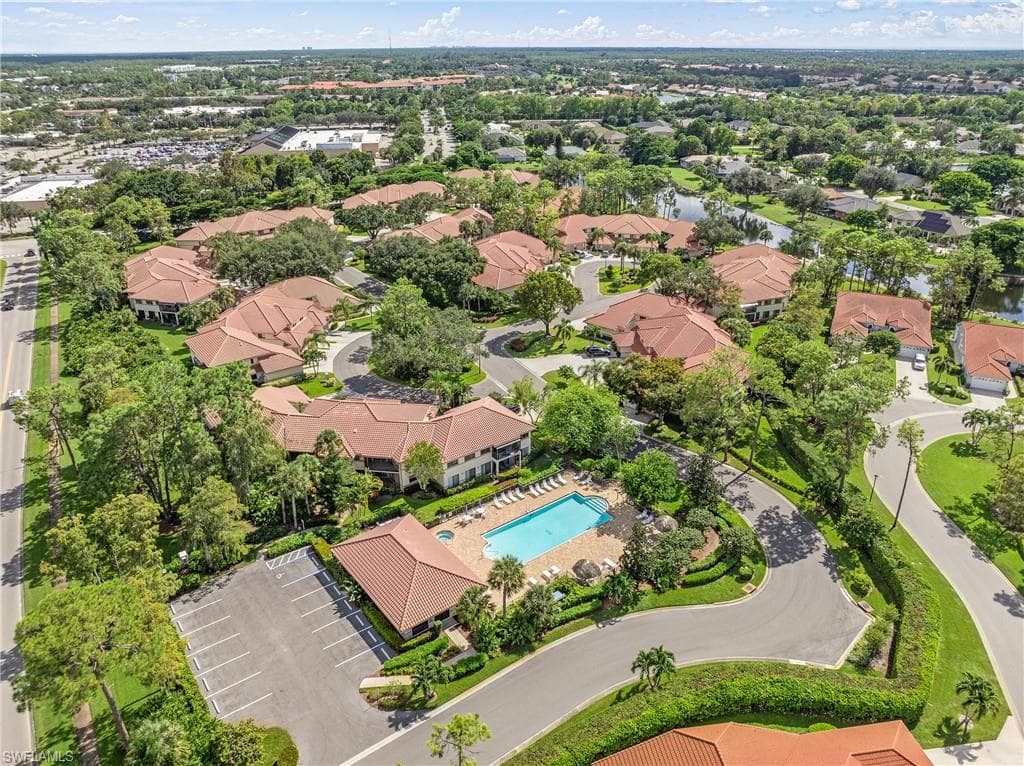 47 Bennington Dr 8-6, Naples, FL 34104-13