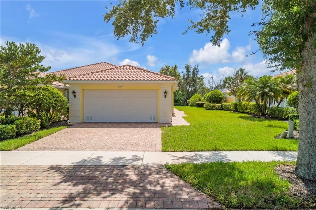 15351 Upwind Dr, Bonita Springs, FL 34135-4